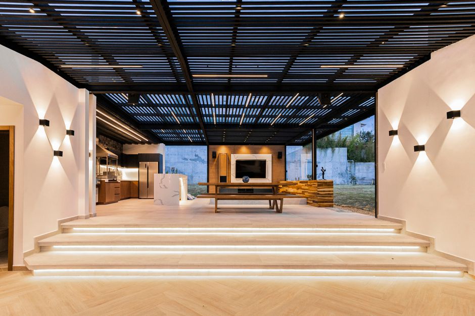 The Evolution of Residential Layouts: Prioritizing Indoor-Outdoor Connectivity